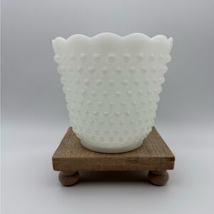 Vintage Milk Glass White Hobnail Scalloped Glass Vase Planter‎